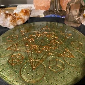 Sacred geometry crystal grid green resin gold details